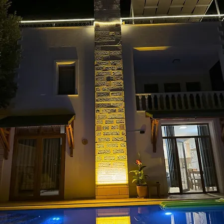 Rosa Kalkan Vila